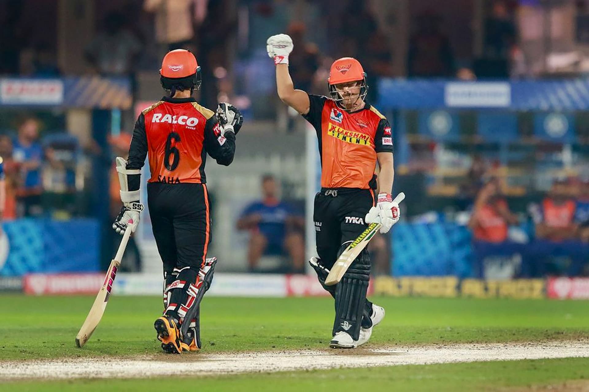 IPL 2020 : वॉर्नर-साहा और गेंदबाजों ने सनराइजर्स को प्लेऑफ में पहुंचाया, केकेआर बाहर