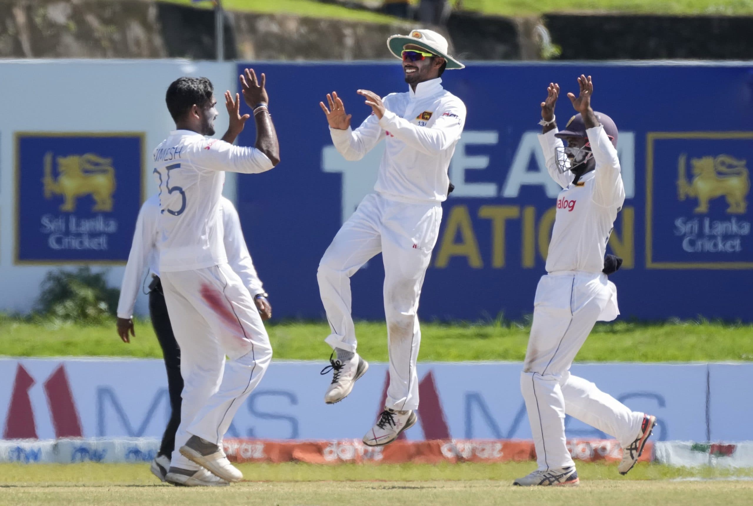 SL vs WI Test: धनंजय डिसिल्वा के शतक के बाद स्पिनरों का जलवा, श्रीलंका ने वेस्टइंडीज का सूपड़ा किया साफ