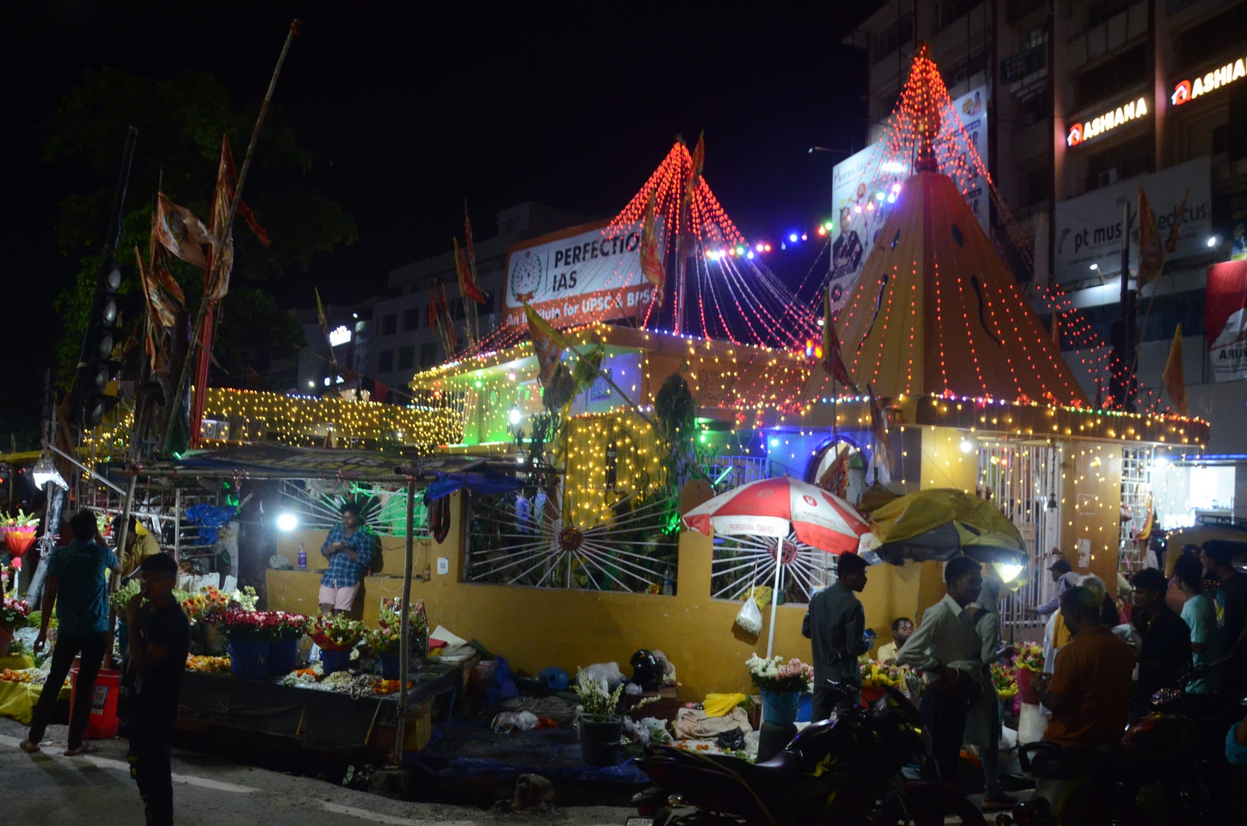सावन के लिए सज-धज कर तैयार पटना के शिवालय, शिवभक्त आज से करेंगे जलाभिषेक, मंदिरों में होगा रुद्राभिषेक