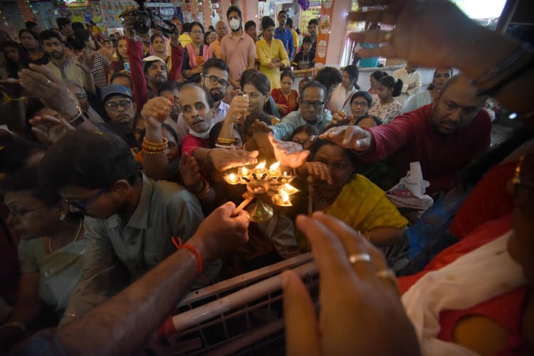 मां चामुंडा ने इस जगह किया था चंड-मुंड का वध, पूर्व पीएम चंद्रशेखर और लालू यादव ने भी की है यहां पूजा