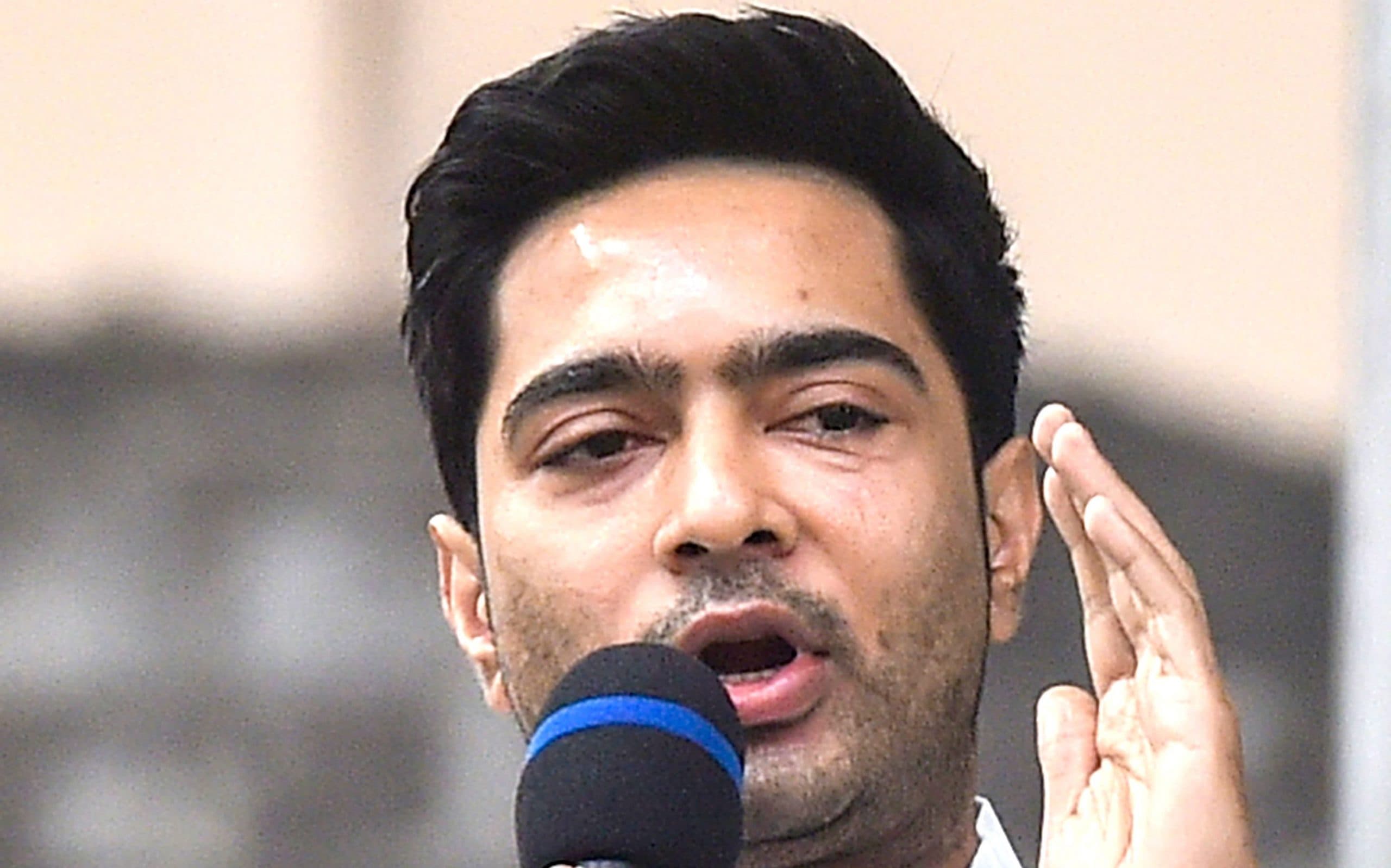 शुभेंदु को अभिषेक बनर्जी की चुनौती, किसी भी सीट से लड़ें, 50 हजार से अधिक मतों से हारेंगे