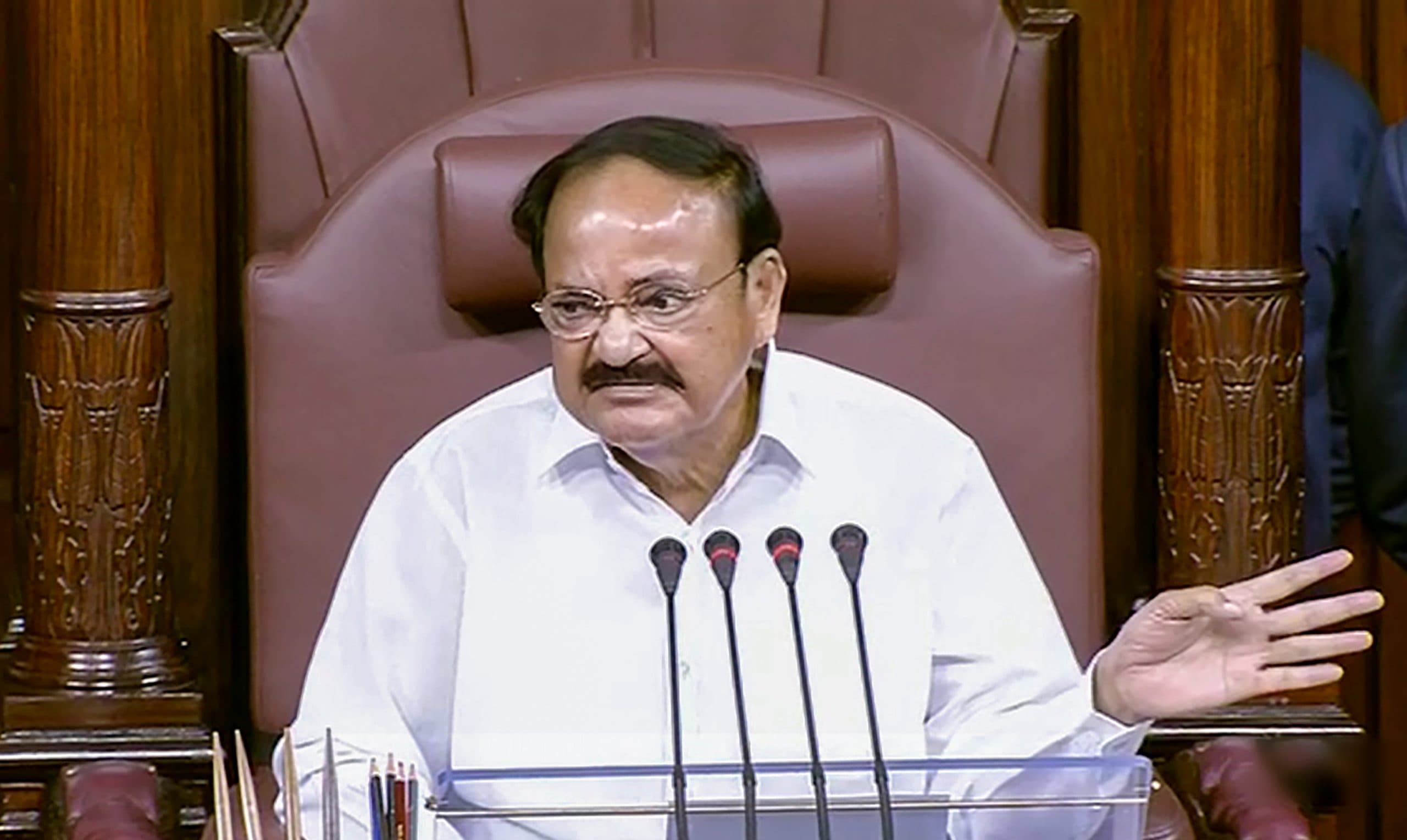 पेट्रोल, डीजल और रसोई गैस की कीमत में लगी आग, राज्‍यसभा में जोरदार हंगामा