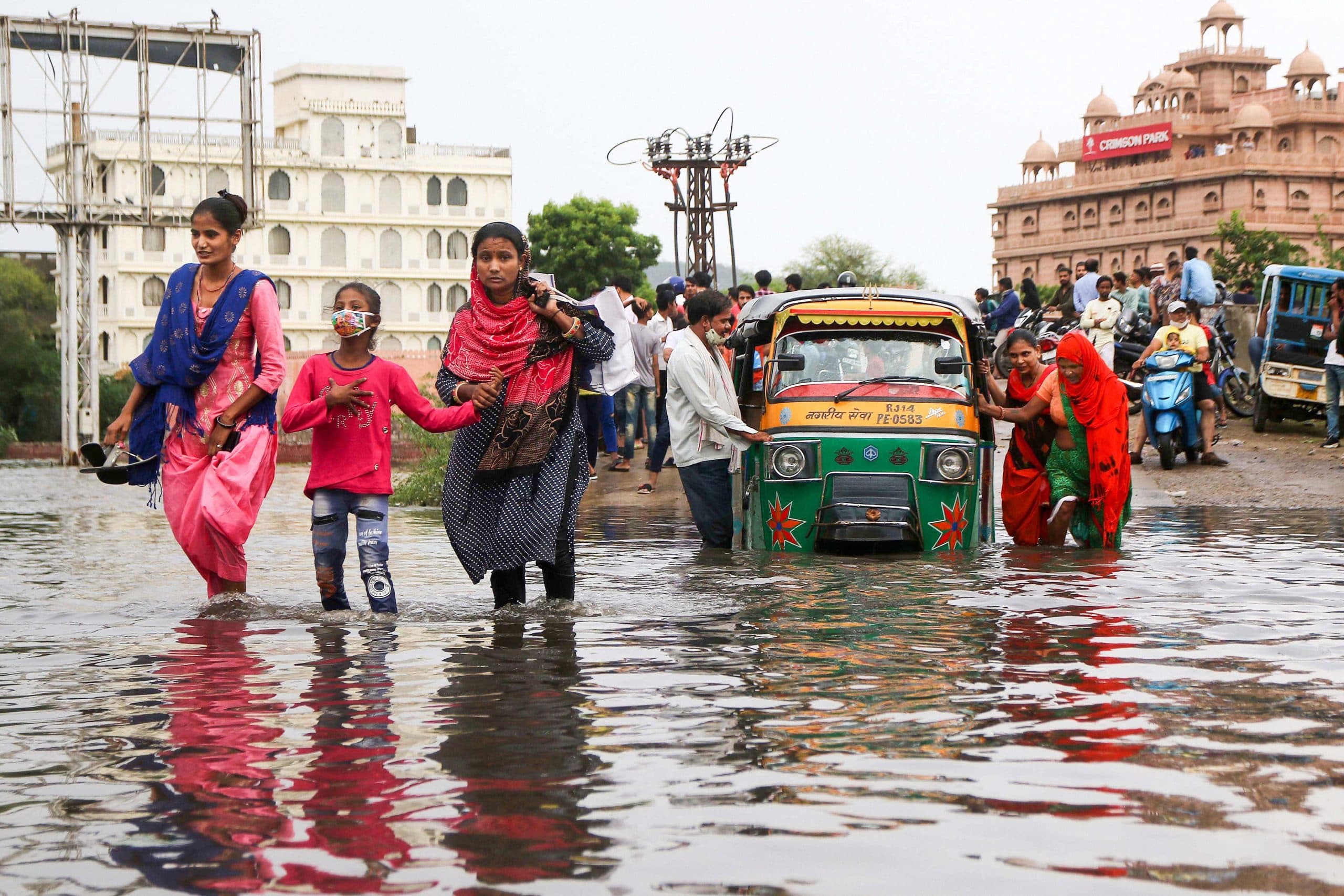 Weather Forecast : झुलसती दिल्ली को फिलहाल राहत नहीं, जानें यूपी- बिहार-झारखंड सहित देश के अन्य राज्यों के मौसम का हाल