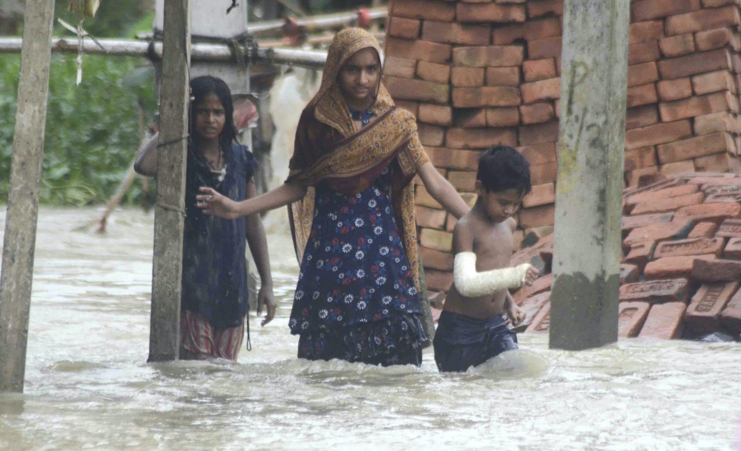 Flood in Sikkim: सिक्किम में आई बाढ़ से अबतक आठ लोगों की मौत, सेना के 23 जवानों समेत 49 लोग अब भी लापता