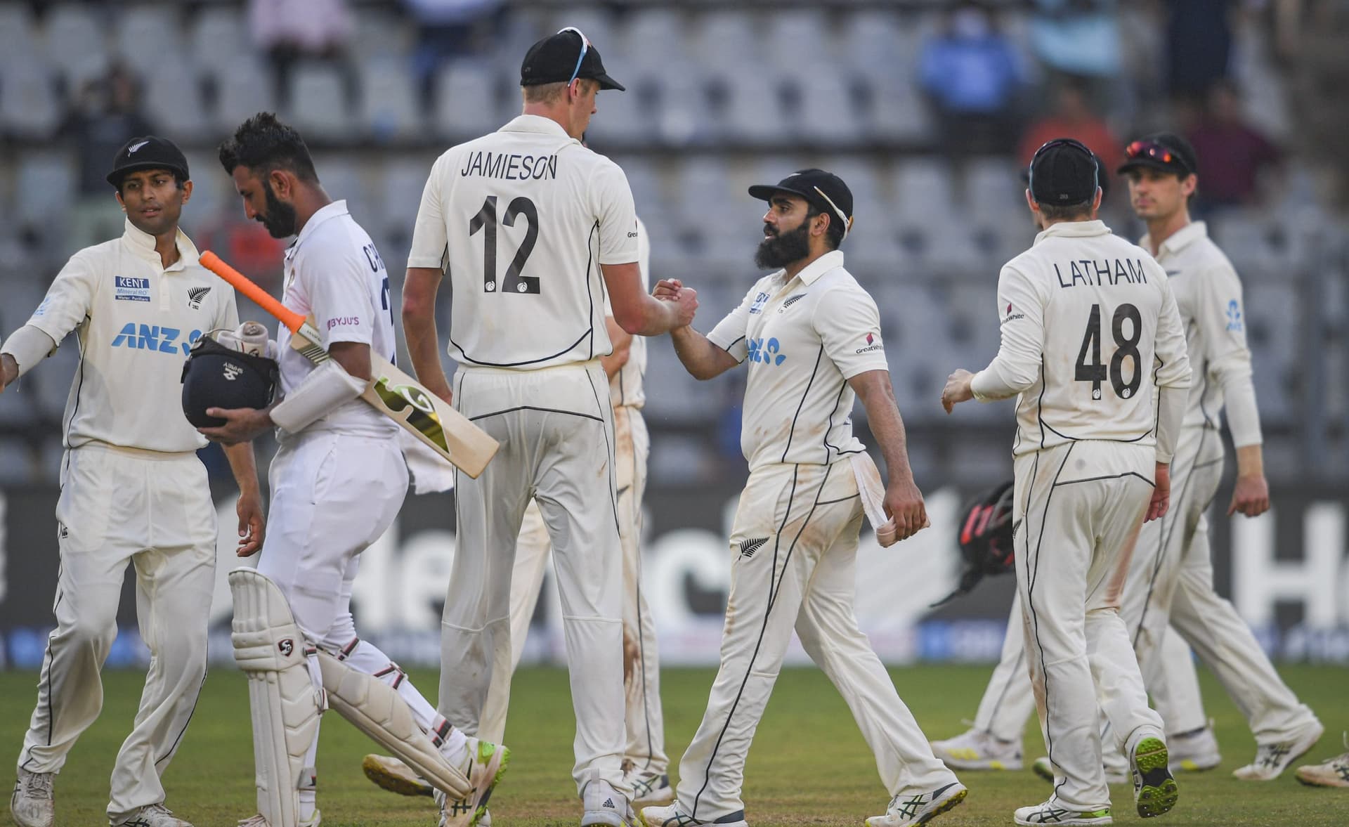 IND vs NZ 2nd Test: एजाज पटेल के ‘परफेक्ट 10′ के बाद भारतीय गेंदबाजों का जलवा, कीवी टीम 62 पर सिमटी
