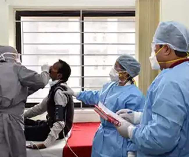 इंदौर में कोरोना संक्रमितों की संख्या हुई 2,299, अब तक 98 मरीजों की मौत