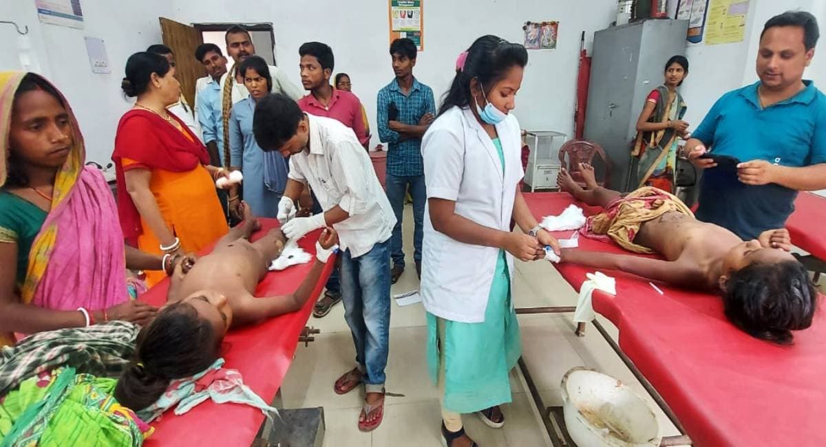 Supaul: आर्थिक तंगी से परेशान महिला ने दो बच्चों के साथ खुद को लगायी आग, चीख सुन कर लोगों ने बचायी जान