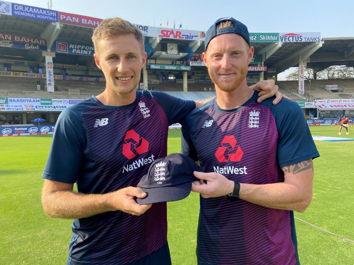 IND vs ENG Test Series: 100वें टेस्ट मैच के लिए स्टोक्स ने रूट को दी स्पेशल कैप, पहले दिन लंच तक इंग्लैंड के दो विकेट गिरे