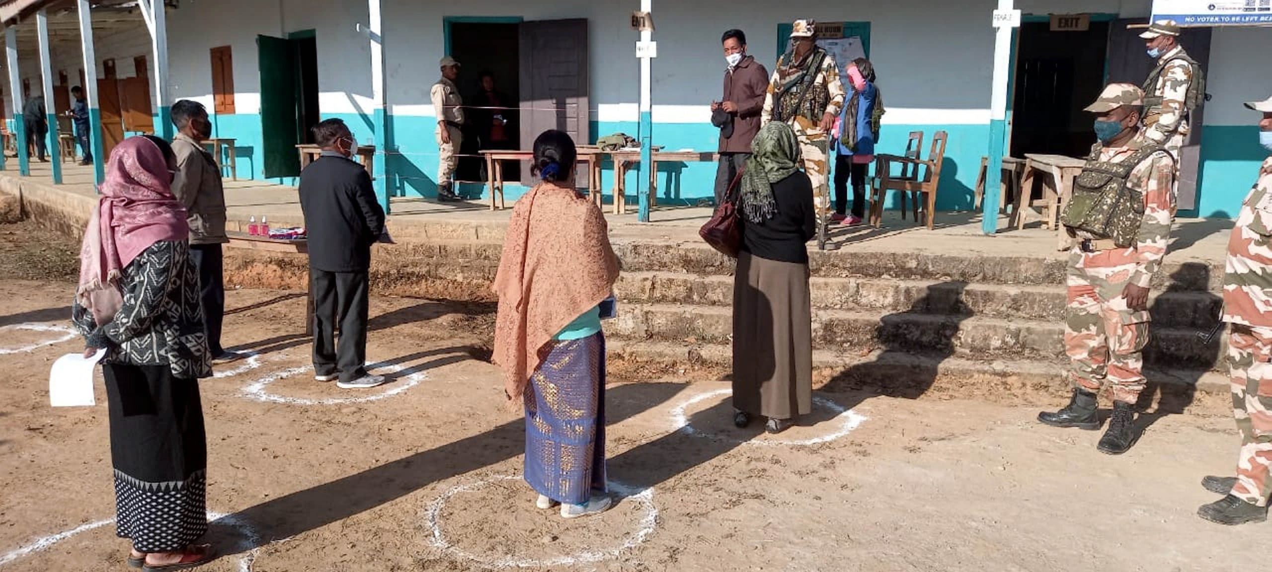 मणिपुर विधानसभा चुनाव: भाजपा से निष्कासित नेता के आवास पर फेंका गया बम, इलाके में दहशत