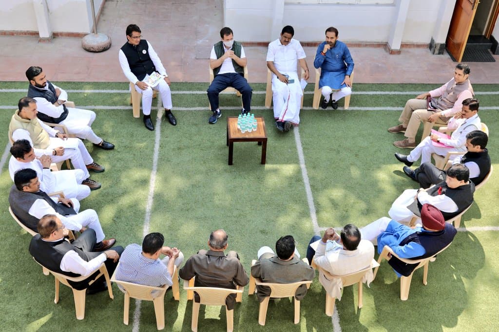 गोवा में इस बार कोई चूक नहीं चाहते राहुल गांधी ? जानें क्‍यों है कांग्रेस इतना एक्‍टिव