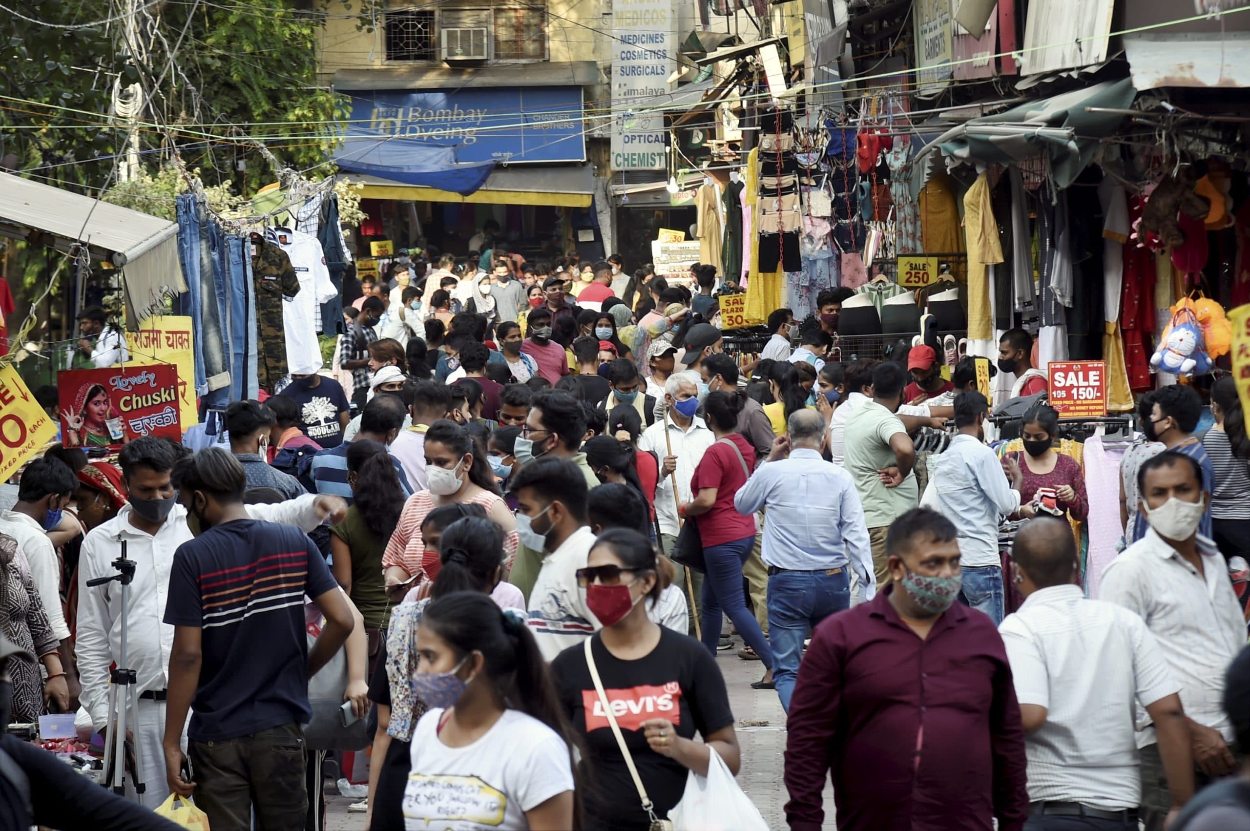 Coronavirus in India : तीसरी लहर करीब! पिछले 24 घंटे में कोरोना से दो हजार से ज्यादा मौत