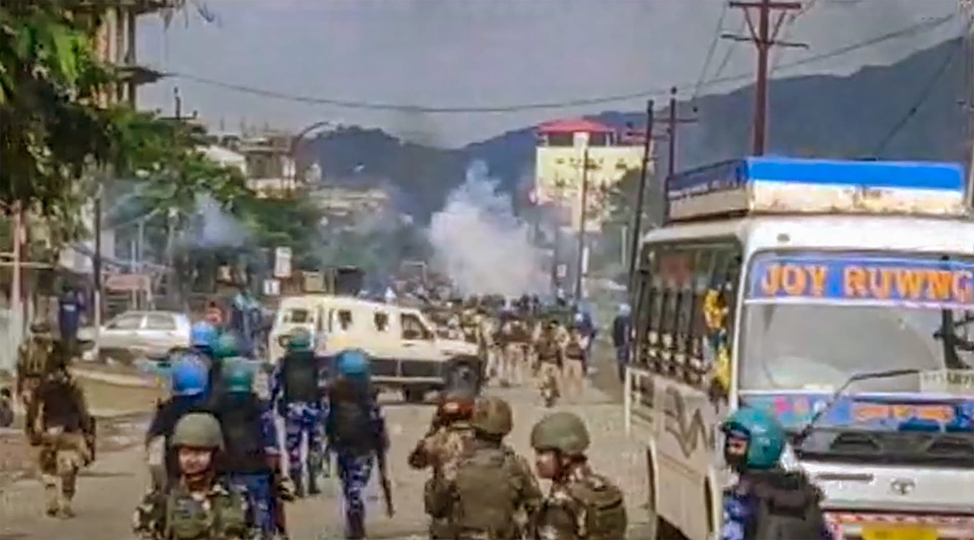 Manipur Violence : पुलिस के कमांडो पर उग्रवादियों ने किया हमला, असम राइफल्स के जवानों ने ऐसे की मदद