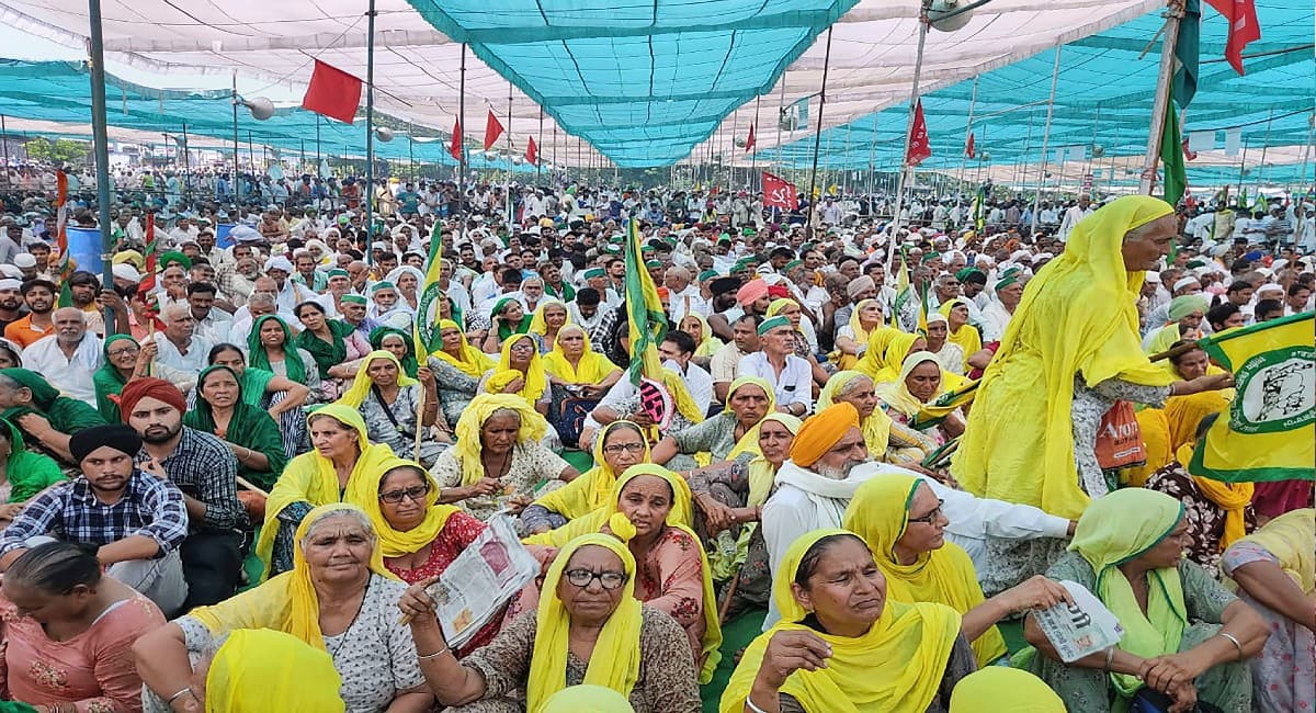 Kisan Mahapanchayat : मुजफ्फरनगर में किसानों की भीड़ देखकर भाजपा सांसद वरुण गांधी हैरान, कही ये बात