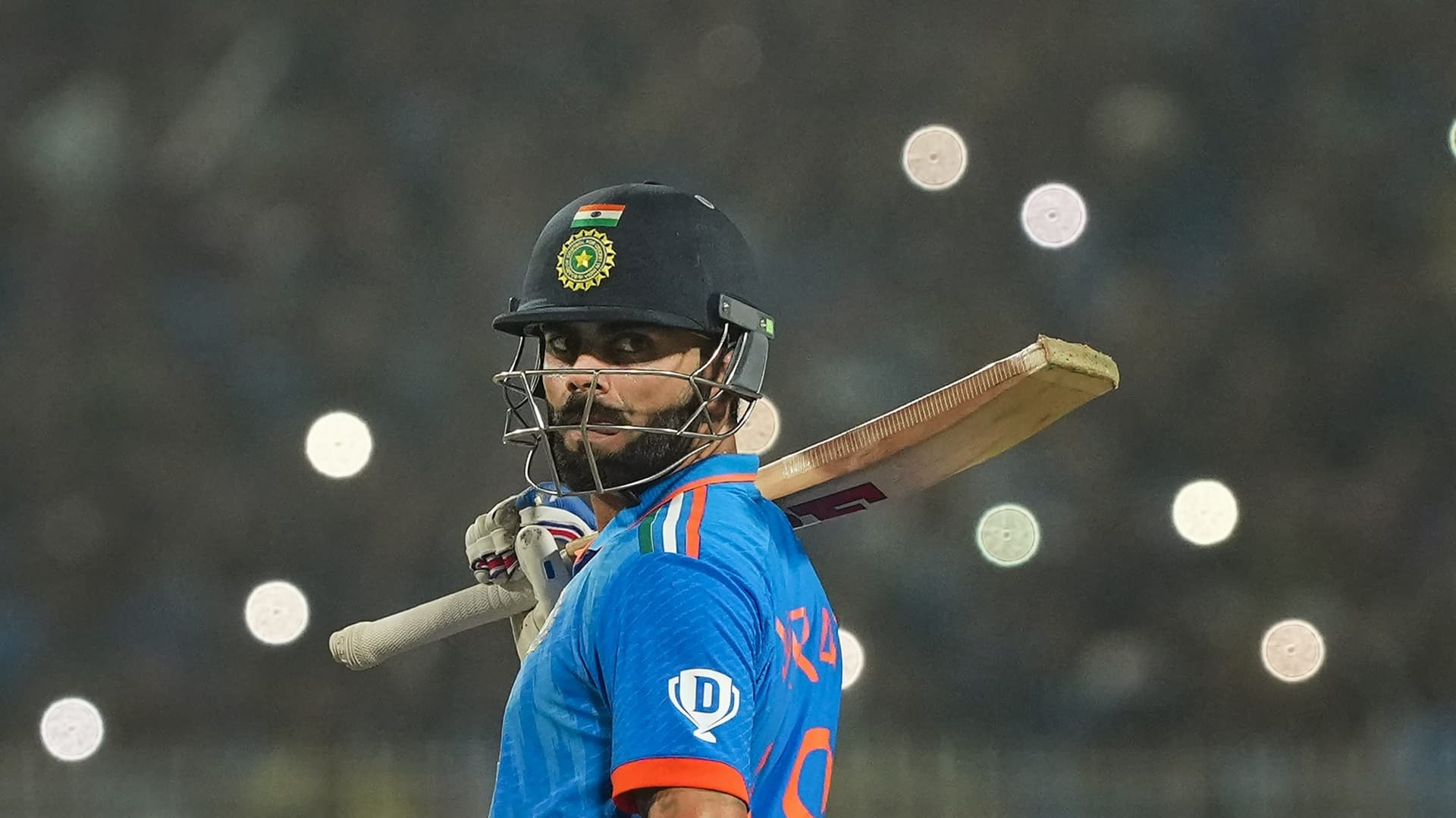 विराट कोहली वनडे और टी20 क्रिकेट से लेंगे संन्यास? अनिश्चितकालीन ब्रेक लेने का लिया फैसला