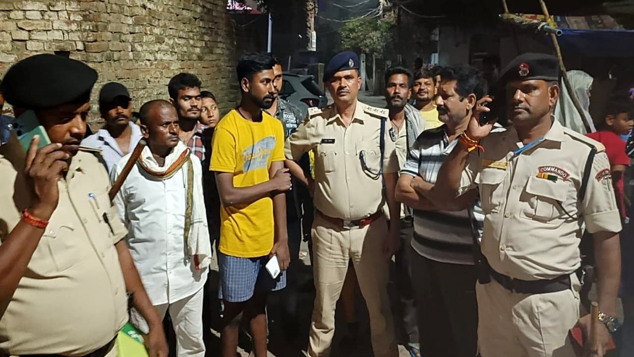 Muzaffarpur के जकारिया कॉलोनी में तीन दिनों से लापता बच्ची का मिला शव, लोगों ने किया हंगामा