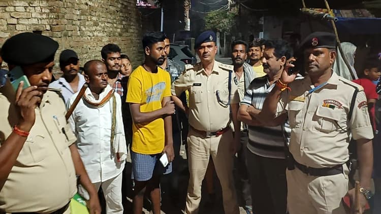 Muzaffarpur के जकारिया कॉलोनी में तीन दिनों से लापता बच्ची का मिला शव, लोगों ने किया हंगामा