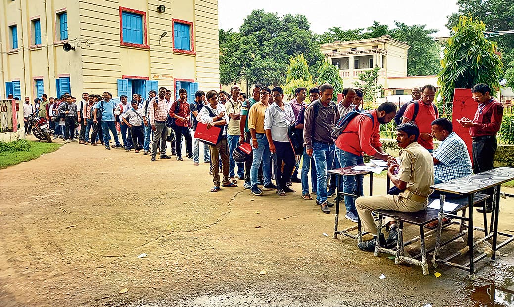 BPSC TRE: प्राथमिक शिक्षक पदों के लिए B.Ed अभ्यर्थियों का भी रिजल्ट जारी, काउंसलिंग के लिए पहुंच रहें सेंटर