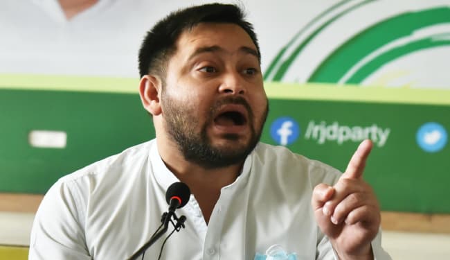 सरकार बनी तो बेरोजगारों को स्थायी नौकरी, ओबीसी-सामान्य वर्ग के बच्चों को मिले परिजनों की हत्या के बाद नौकरी : तेजस्वी