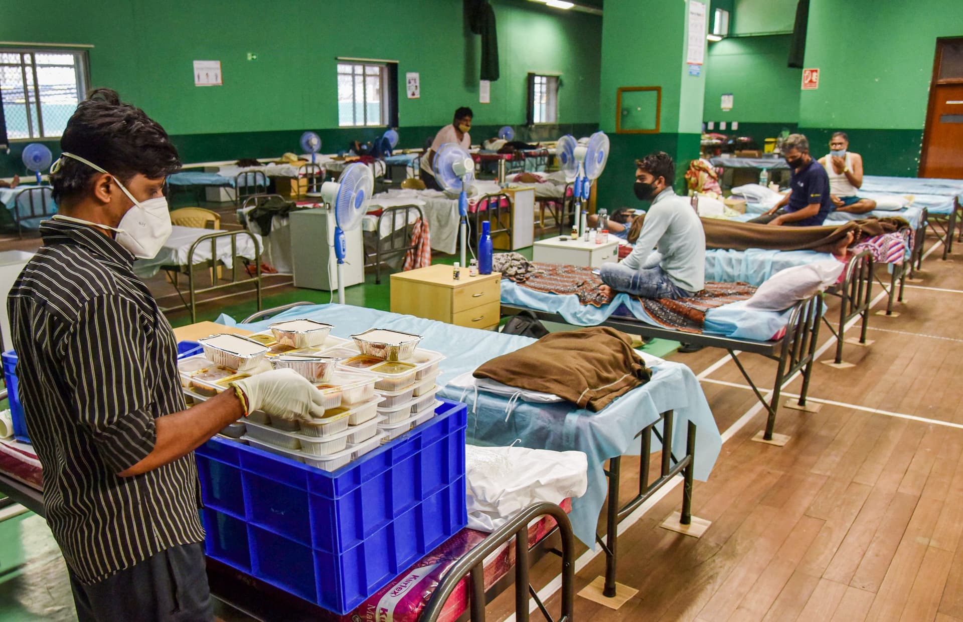 Coronavirus in India : पाबंदियों का असर!  देश में कोरोना से बड़ी राहत, मई में पहली बार मिले सबसे कम नए मामले