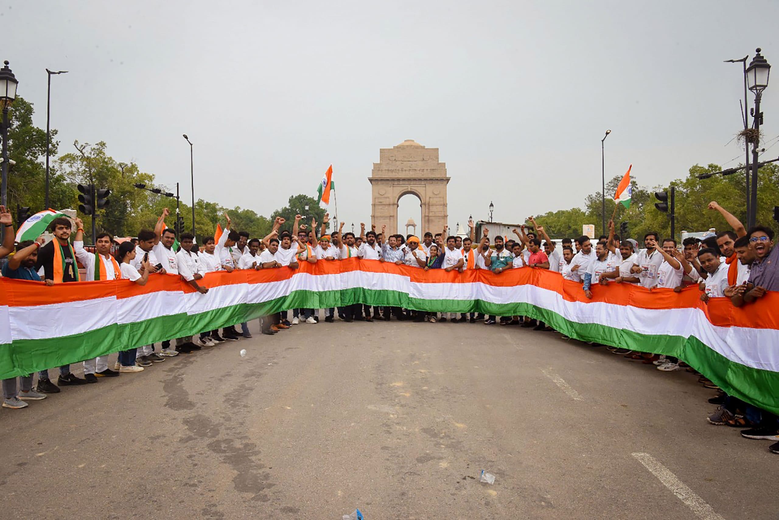 Delhi on Alert : जमीन से आसमान तक सुरक्षा एजेंसी की पैनी नजर, दिल्ली में 10 हजार से ज्यादा जवान तैनात