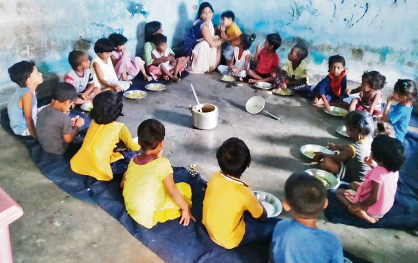 रामगढ़ के गिद्दी में किराये के मकानों में चल रहे हैं 19 आंगनबाड़ी केंद्र