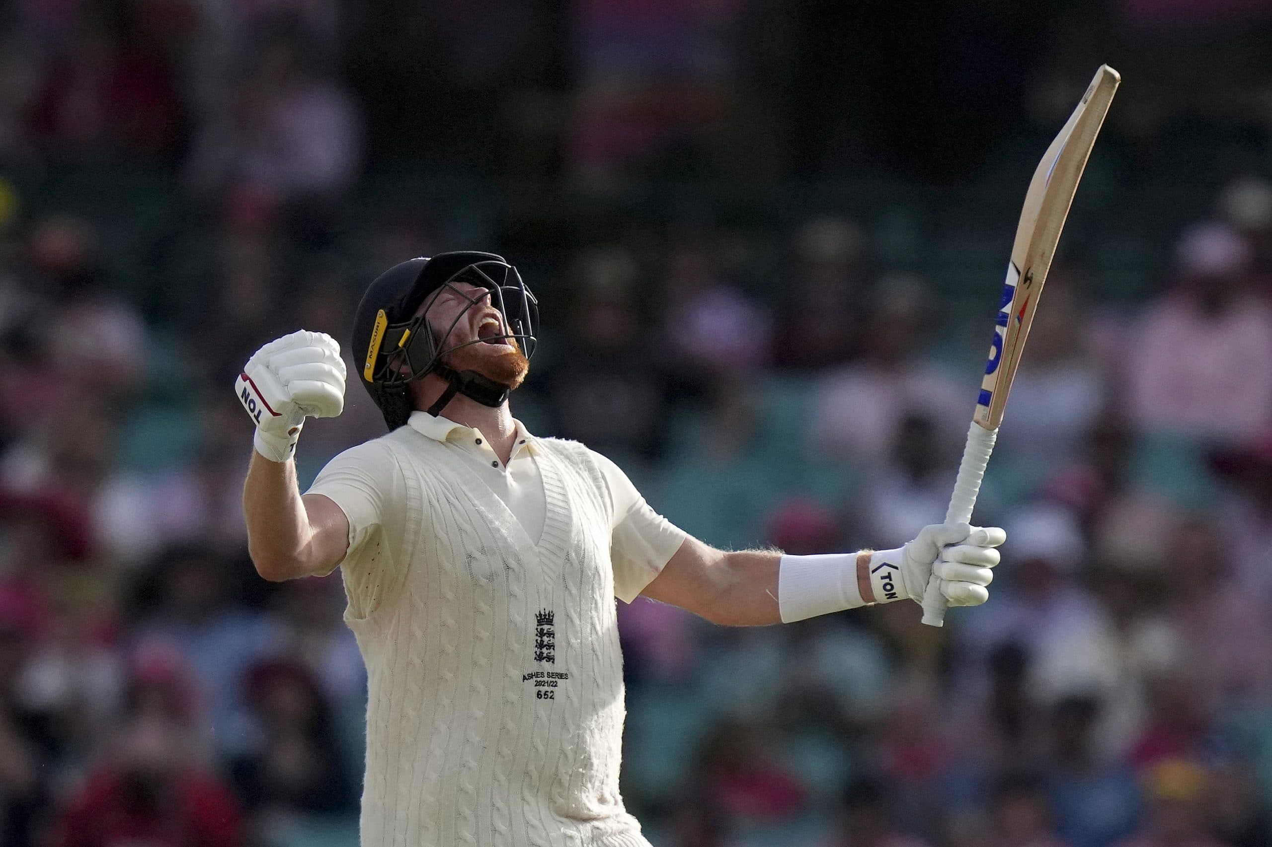 Ashes Series: जॉनी बेयरस्टो का शानदार शतक, चौथे टेस्ट में इंग्लैंड की उम्मीदें बरकरार