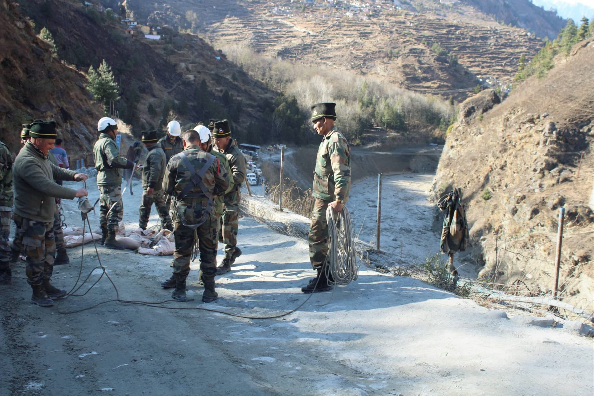 Uttarakhand Flood : ‘लोग असहाय देखते रह गये और अपनों को बाढ़ बहा ले गई’, पढ़ें उत्तराखंड में आई तबाही की आंखों देखी