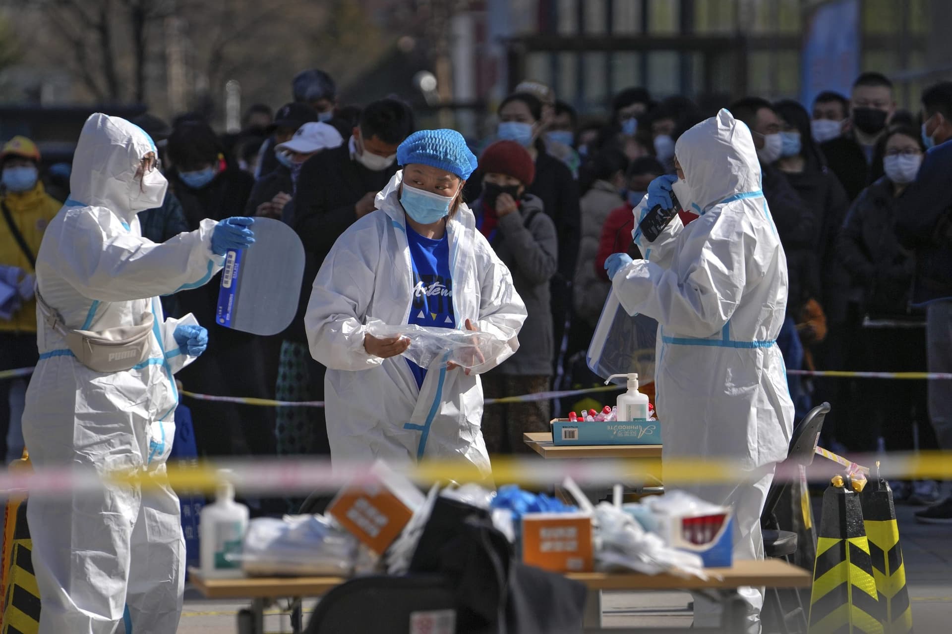 China Corona Death: चीन में कोरोना से बिगड़े हालात, कई मशहूर हस्तियों की मौत