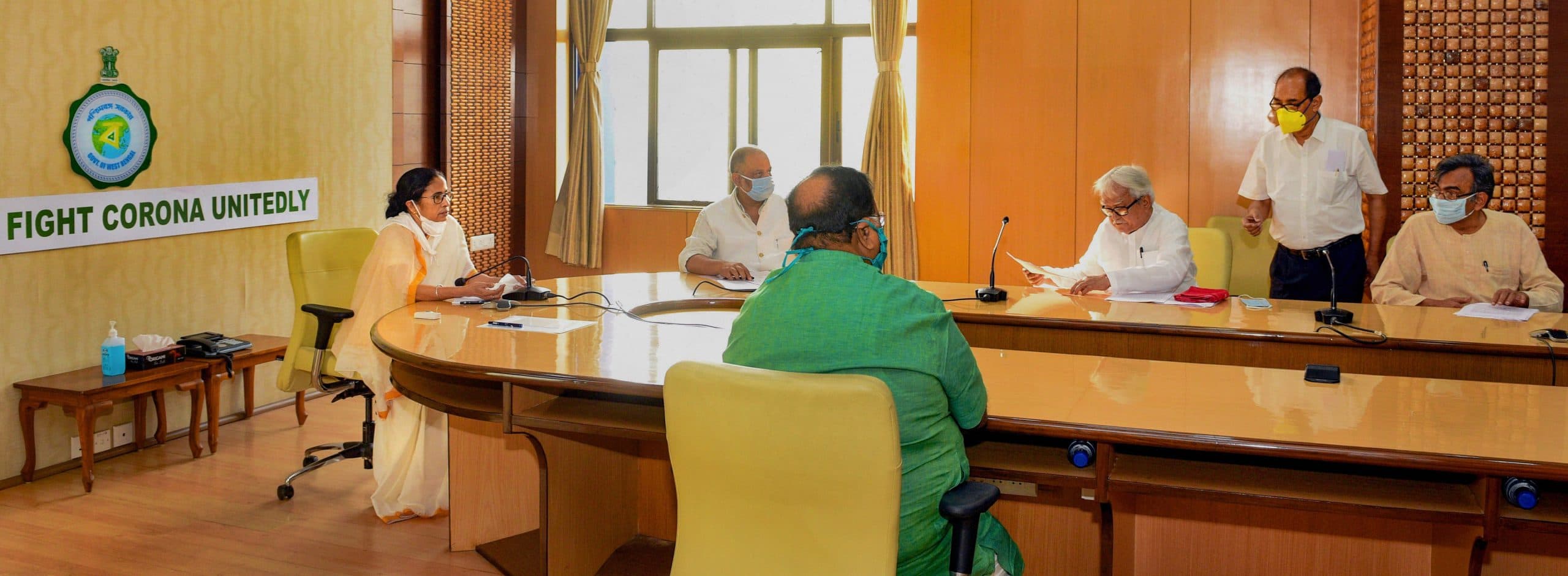 कोविड-19 के आंकड़ों पर ममता सरकार और भाजपा के बीच हो सकती है तनातनी, सरकार ने सर्वाधिक प्रभावित 7 क्षेत्रों की पहचान की