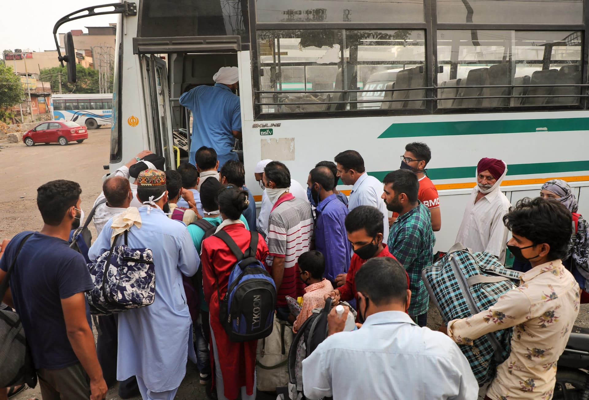 Covid 19 in India : सावधान ! झारखंड हो सकता है कोरोना का अगला हॉट स्पॉट, इन राज्यों में भी तेजी से बढ़ रहे हैं मामले
