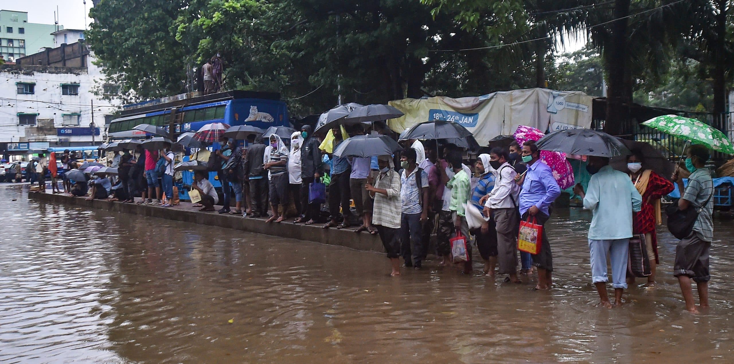 Maharashtra Weather Forecast: महाराष्ट्र के कोंकण क्षेत्र में भारी बारिश, मुंबई को मिली राहत