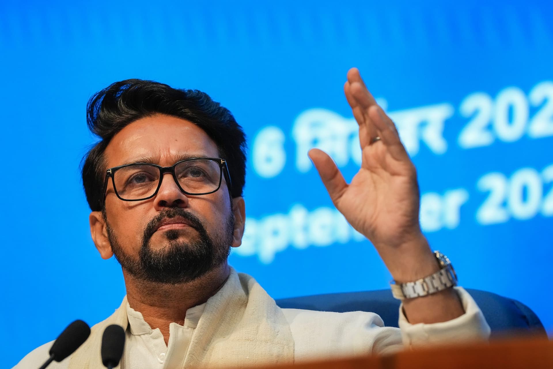 सनातन धर्म के ‘अपमान’ पर राहुल गांधी और उद्धव ठाकरे चुप क्यों ? अनुराग ठाकुर ने किया ये सवाल