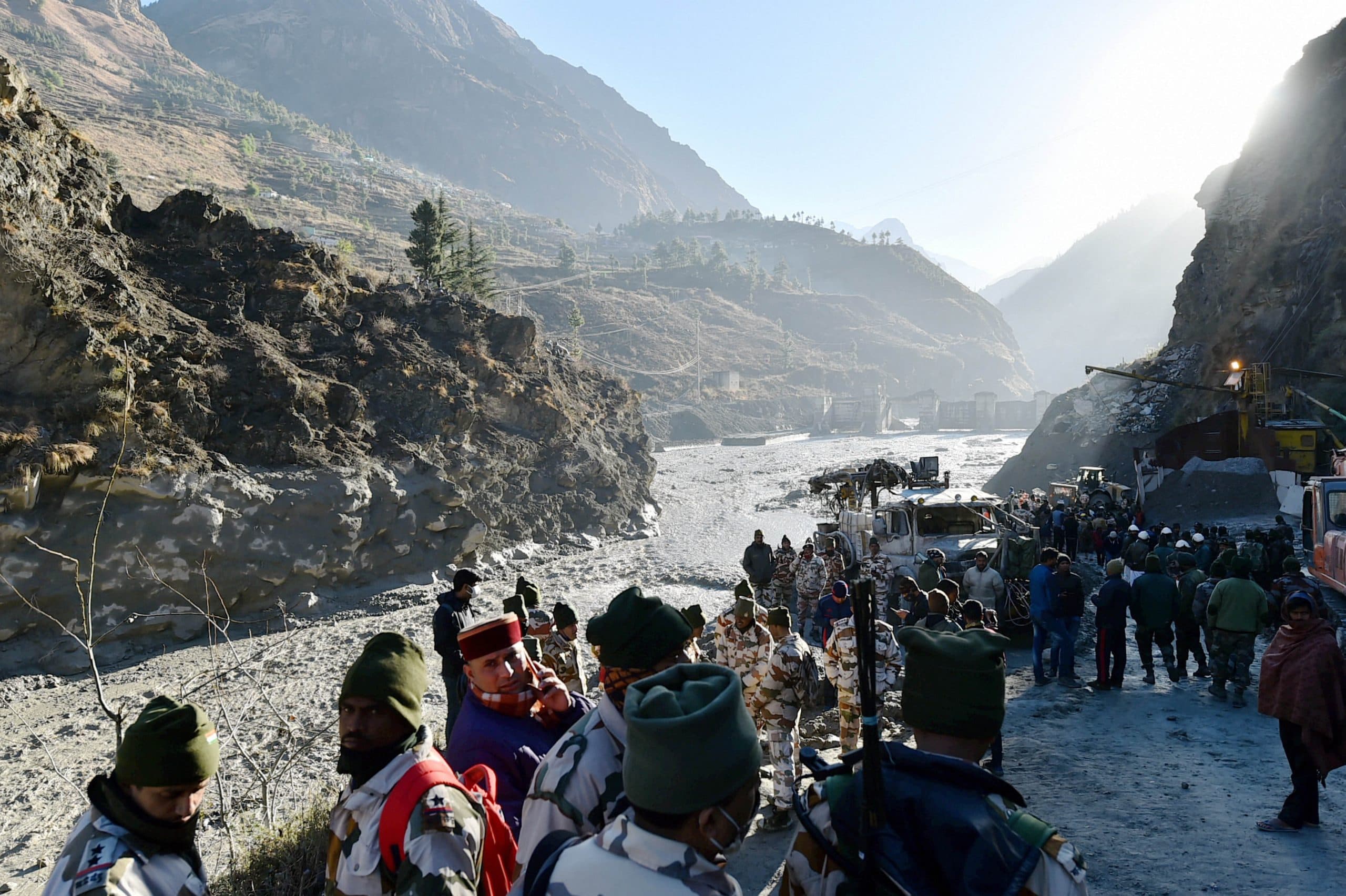 Uttarakhand Glacier Burst : सर्दियों में कैसे टूटा ग्लेशियर ? जानें उत्तराखंड हादसे की असली वजह !