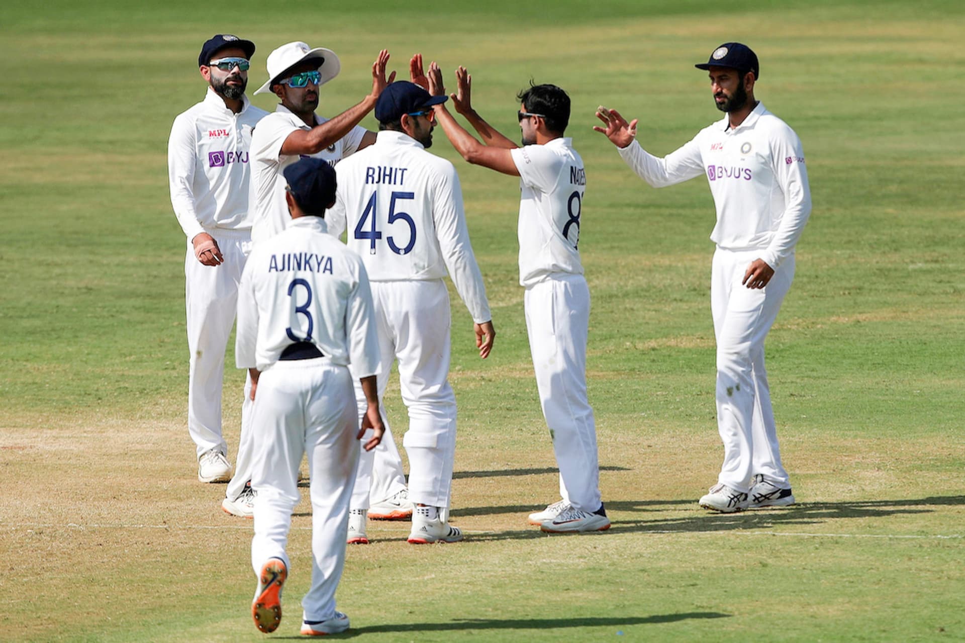 IND vs ENG : इंग्लैंड से हारकर वर्ल्ड टेस्ट चैंपियनशिप में टीम इंडिया को भारी नुकसान, फाइनल की राह मुश्किल IND vs ENG : इंग्लैंड से हारकर वर्ल्ड टेस्ट चैंपियनशिप में टीम इंडिया को भारी नुकसान, फाइनल की राह मुश्किल