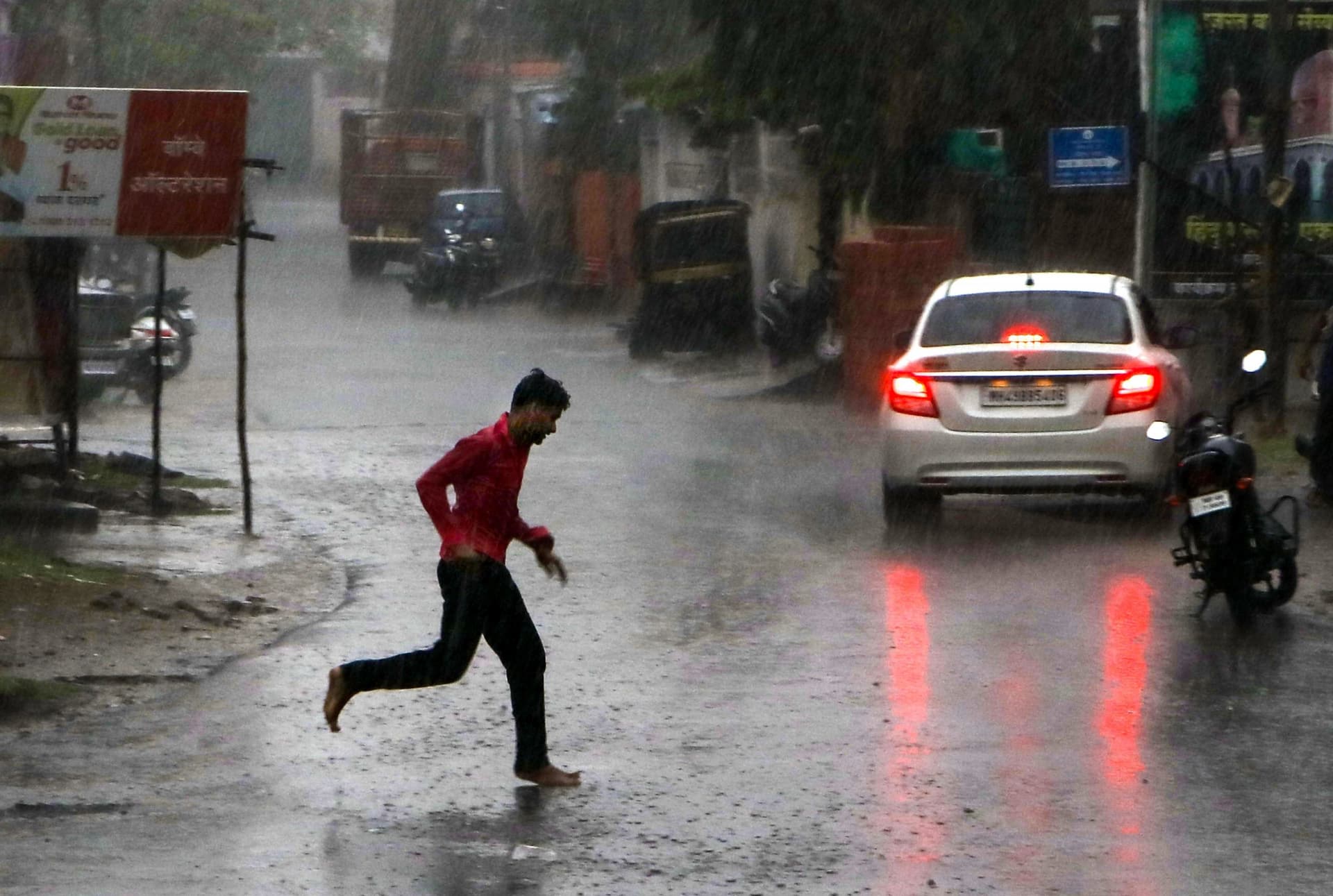 Weather Forecast Updates: राजस्थान के कई जिलों में गिरे ओले, जानिए देश के अन्य राज्यों के मौसम का हाल
