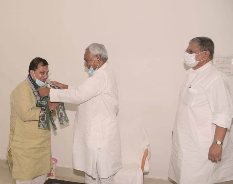 सलीम परवेज की जदयू में घर वापसी, मिलन समारोह में ललन सिंह समेत कई दिग्गज शामिल