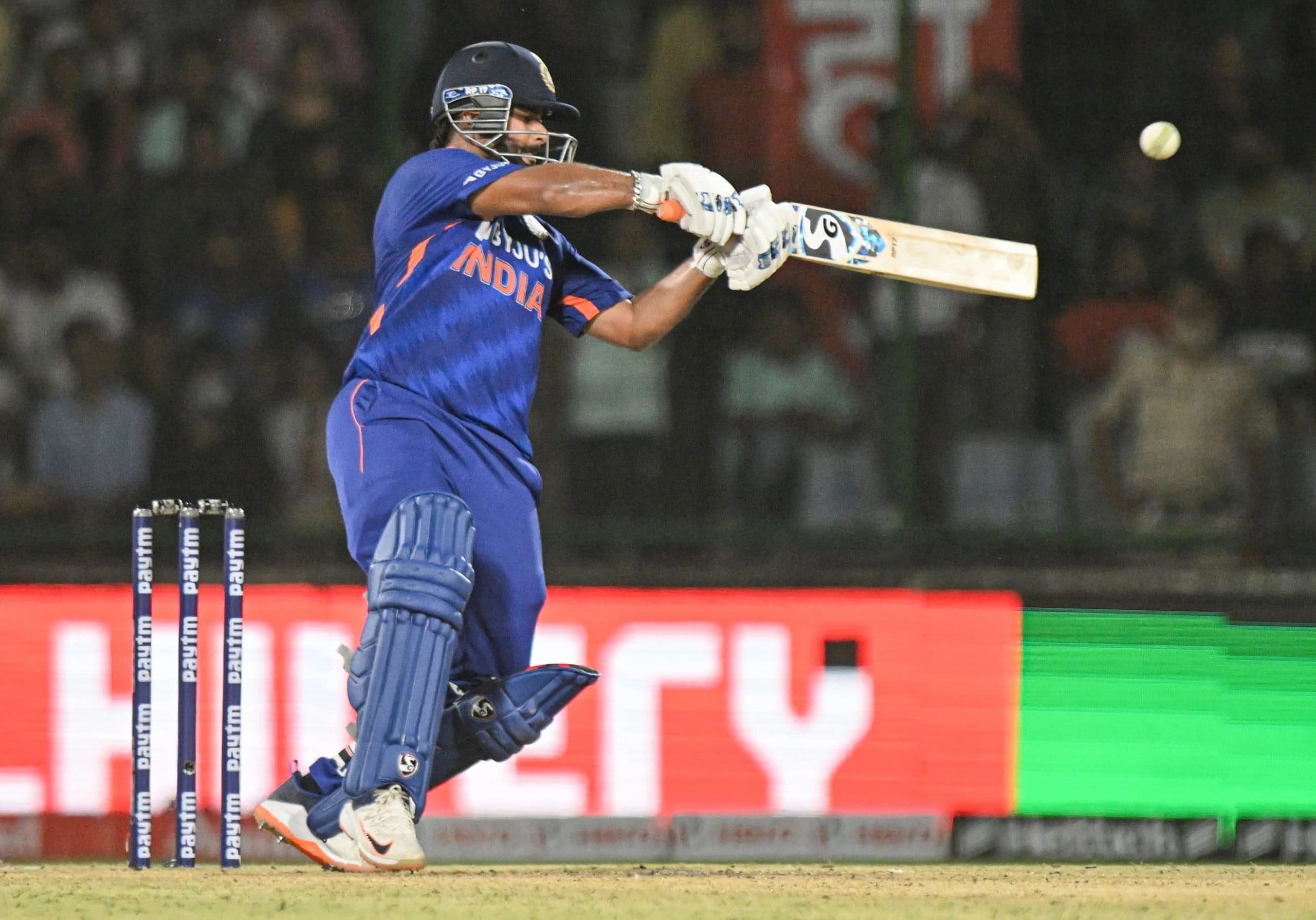 IND vs SA T20: ऋषभ पंत ने कप्तानी के मामले में बनाया खास रिकॉर्ड, एमएस धोनी को छोड़ा पीछे