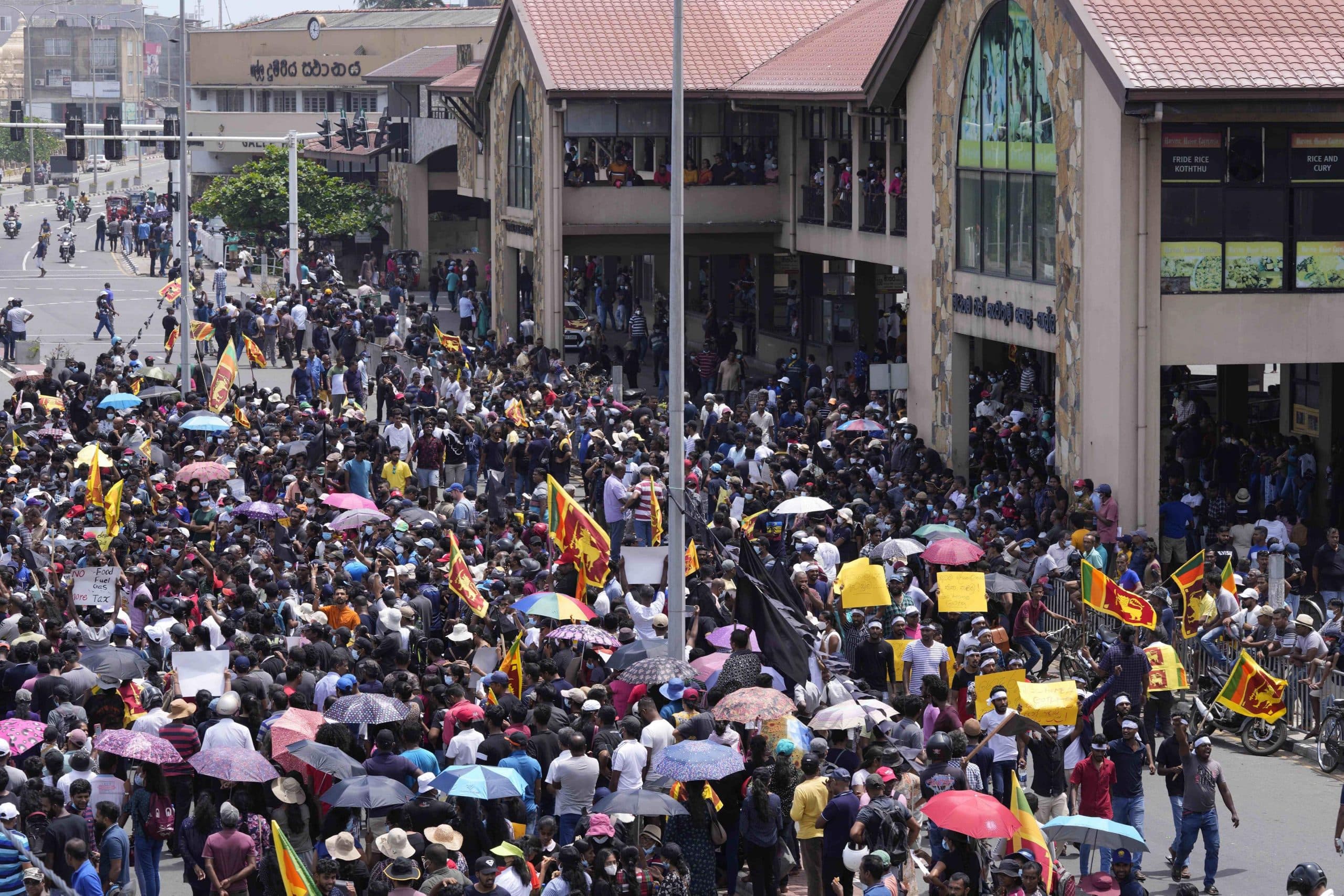 Sri Lanka Crisis: श्रीलंका में जारी संकट के बीच आया श्रीलंकाई सेना प्रमुख का बयान, कही ये बात