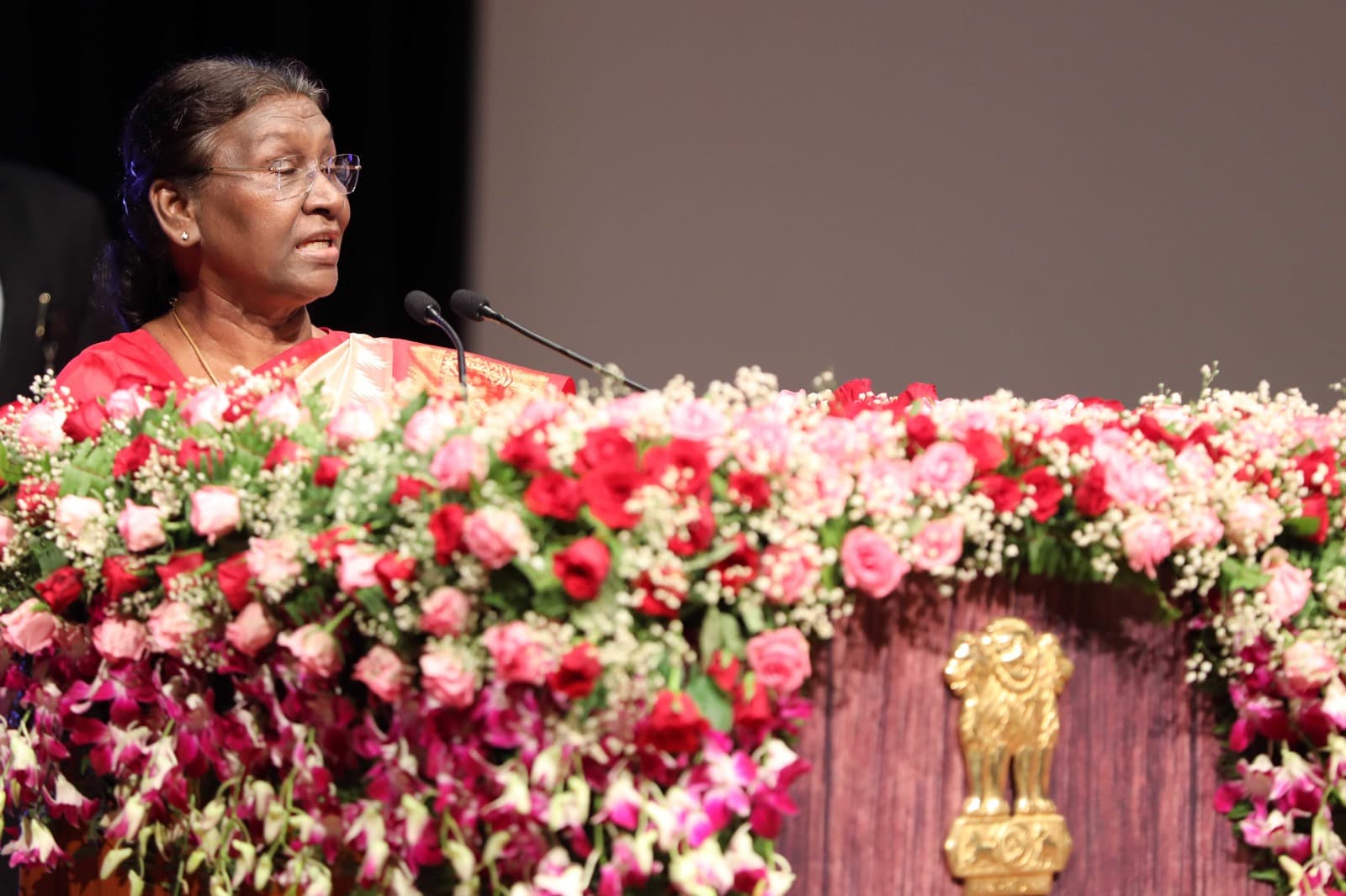 द्रोपदी मुर्मू ने दिया जलवायु अनुकूल खेती करने का सुझाव, बोली- नये प्रयोग के साथ बचा कर रखें पारंपरिक खेती