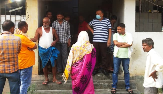 SP ऑफिस में पदस्थापित क्लर्क ने की आत्महत्या, नगर थाना परिसर के आवास में लटकता मिला शव