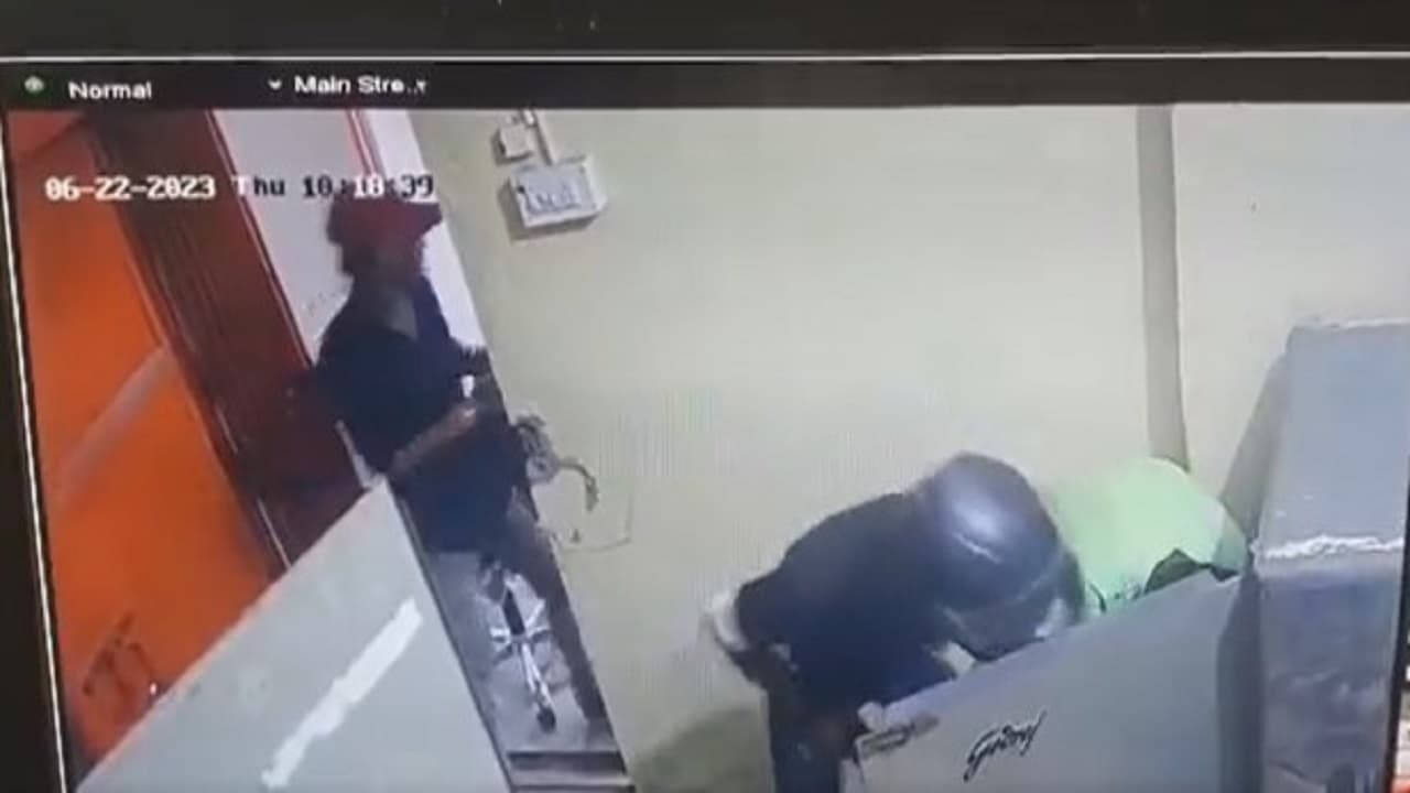 देखिए कैसा होता है Corona Test Kit, हर दिन 3.5 लाख किट बना रही ये फैक्ट्री