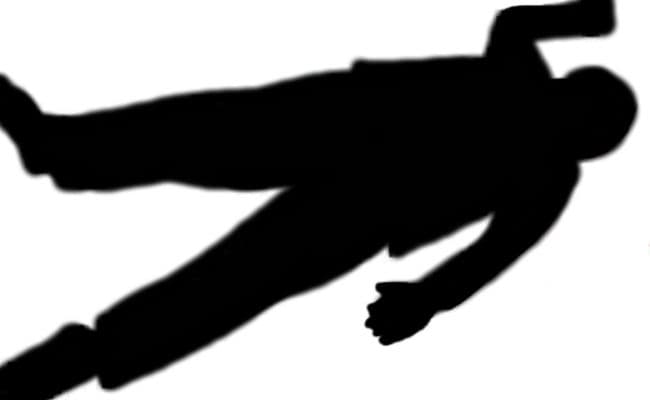 पत्नी को रंग लगाने पर छोटे भाई ने बड़े भाई को गला रेत कर मार डाला, गिरफ्तार