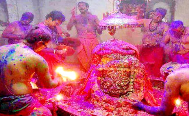 एक दिन पहले होली खेलते हैं उज्जैन के महाकाल
