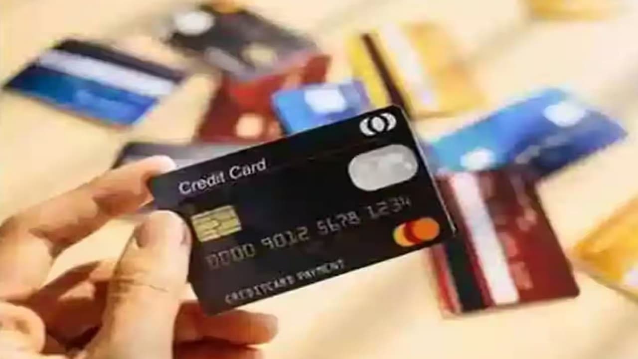 Credit Card Tips: बढ़ गया है क्रेडिट कार्ड का बिल तो नहीं हों परेशान, ऐसे मिलेगी आपको राहत