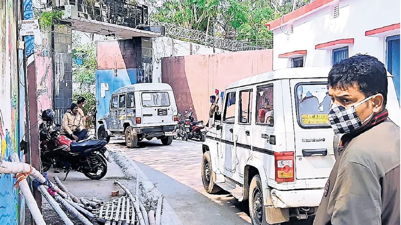Bihar News: दानापुर में घर से बुलाकर युवक को मारी गोली, हत्या के विरोध में सड़क जाम व हंगामा
