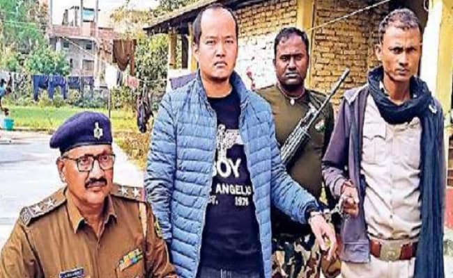 Bihar News: भारतीय सीमा में घूमता चीनी नागरिक पकड़ाया, मधवापुर पुलिस की निगरानी में संदिग्ध