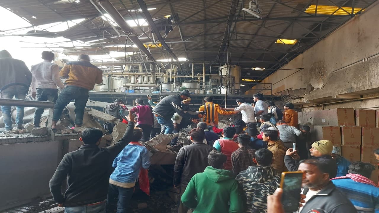 बिहार: मुजफ्फरपुर में कुरकुरे फैक्ट्री में बॉयलर फटने से 10 की मौत, प्रभात खबर का प्रिंटिंग प्रेस क्षतिग्रस्त