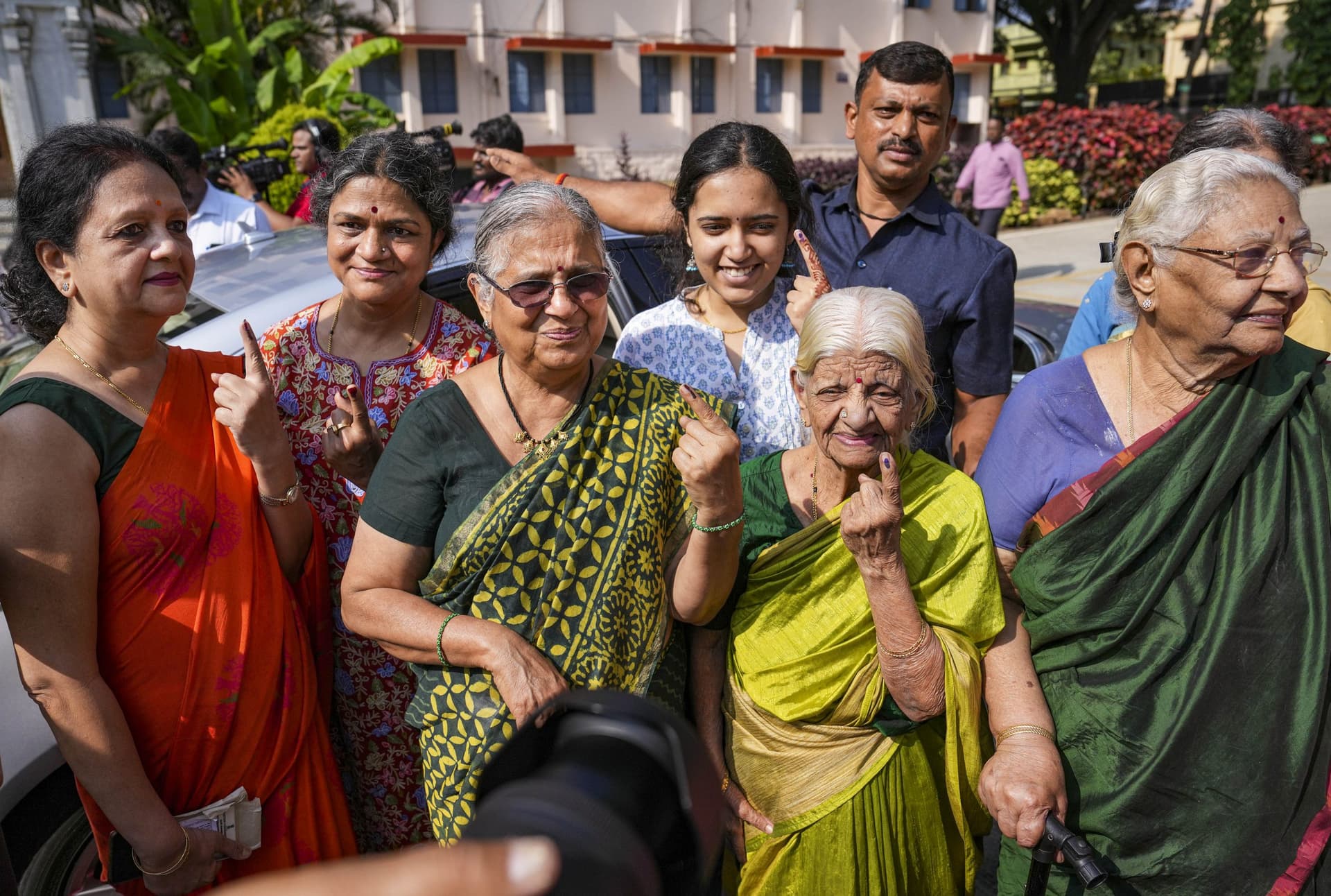 Lok Sabha Election 2024: घर से भी मतदाता कर सकते हैं मतदान, बस भरना होगा यह फॉर्म