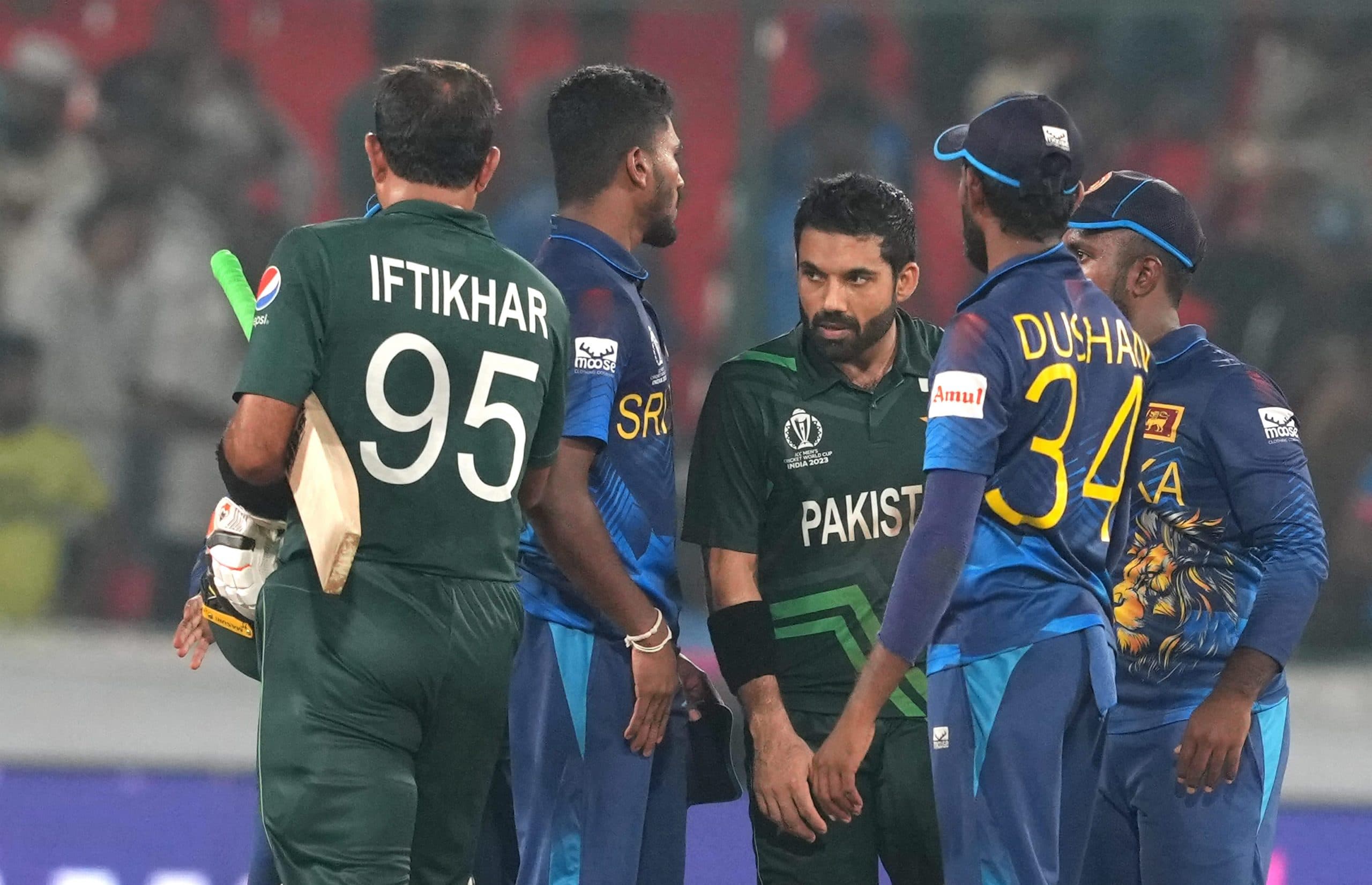 PAK vs SL Photos: पाकिस्तान ने श्रीलंका को 6 विकेट से रौंदा, रिजवान और शफीक ने खेली कमाल की पारी, देखें PICS