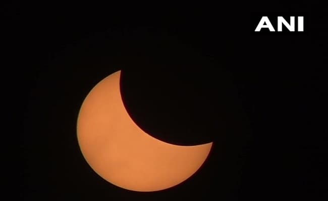 Surya Grahan 2020: डेढ़ महीने तक रहेगा सूर्य ग्रहण का असर, मेष, वृषभ, कर्क और मकर राशि वालों पर पड़ेगा सूर्य ग्रहण का अधिक प्रभाव